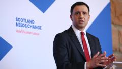 কিয়ার স্টারমারের সমালোচক আনাস সারওয়ার এবার অ্যান্ডি বার্নহামের সরকারে: লেবার পার্টির অভ্যন্তরীণ ক্ষমতার নতুন সমীকরণ