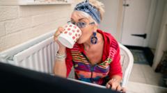 ক্রেতা সুরক্ষায় ‘বাই নাউ পে লেটার’ সেবায় কঠোর নিয়ন্ত্রণ: নতুন নিয়মে মিলবে রিফান্ড সুবিধা