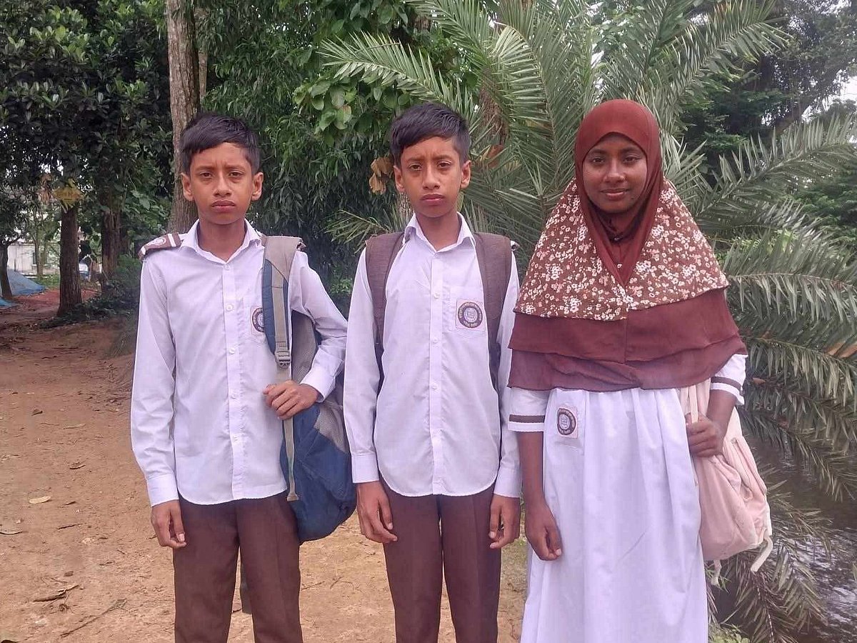 টাঙ্গাইলের সখীপুরে অভাবনীয় সাফল্য: ট্যালেন্টপুলে বৃত্তি পেল যমজ তিন ভাইবোন